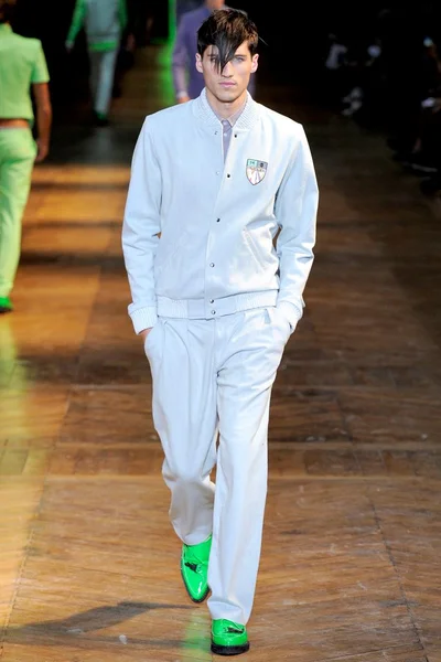 Look 36